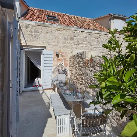 Villa Orange Tree House Vis