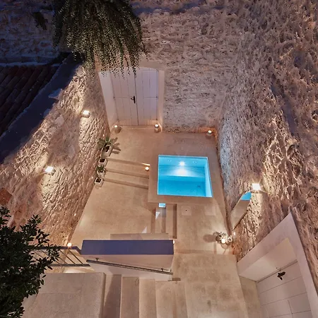 Orange Tree House *