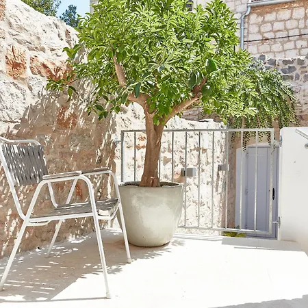 Orange Tree House Villa *